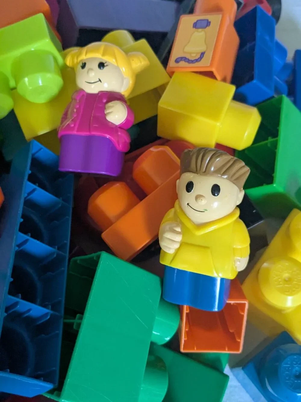 Barrel of Mega Bloks Building Bloks for Beginning Builders Ages 1+